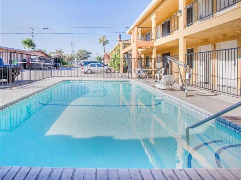 Econo & - Wine Country Area 2* Lodi