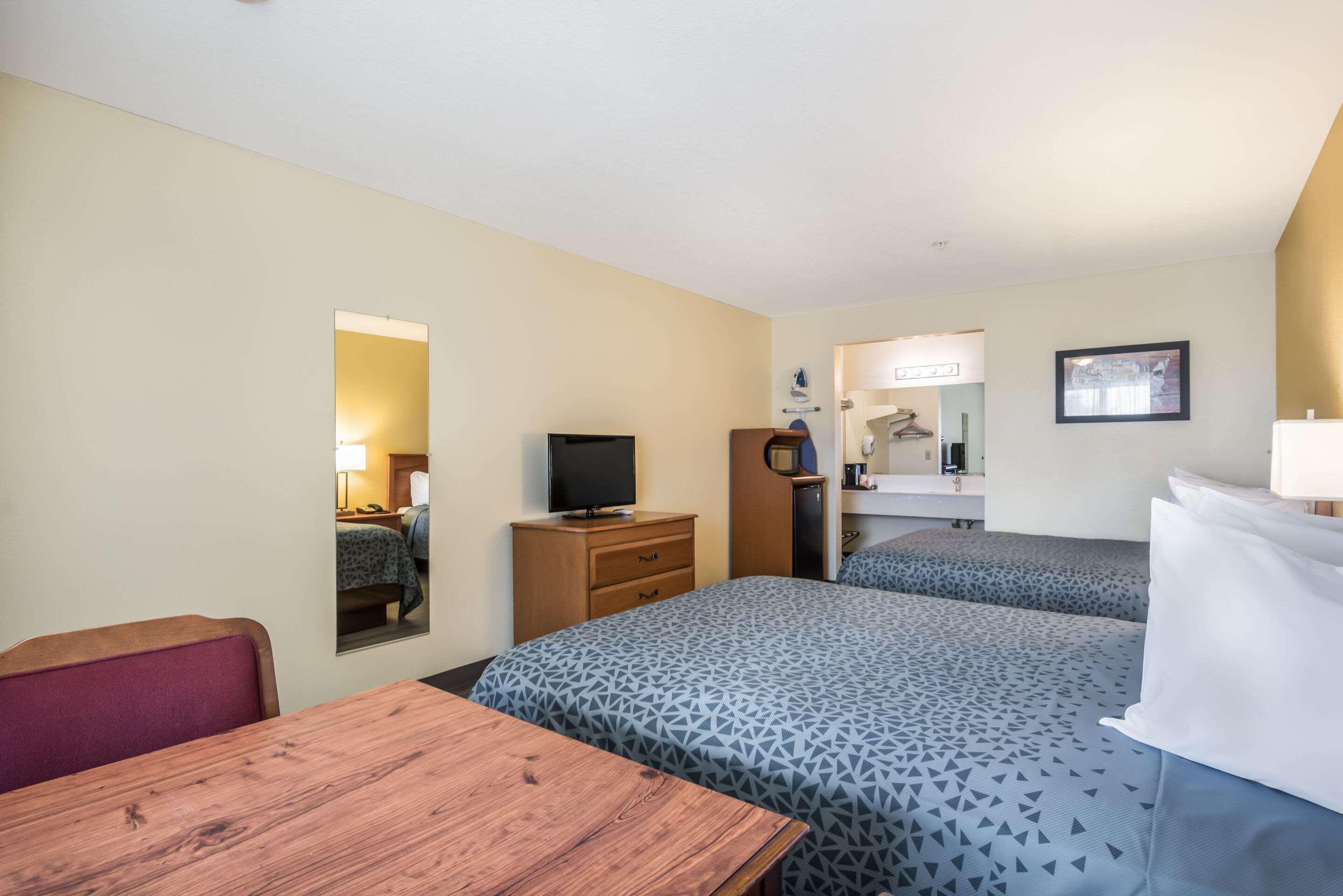 Hotel Econo & - Wine Country Area Lodi