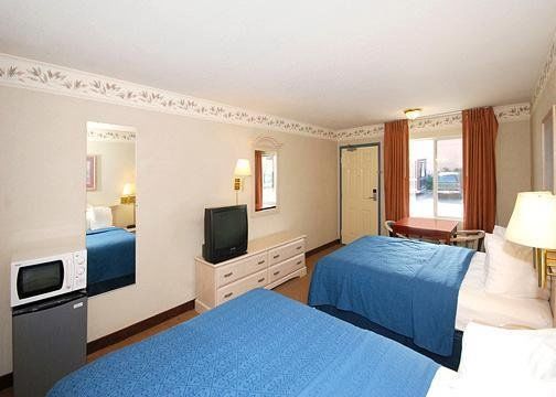 Econo & - Wine Country Area Hotel