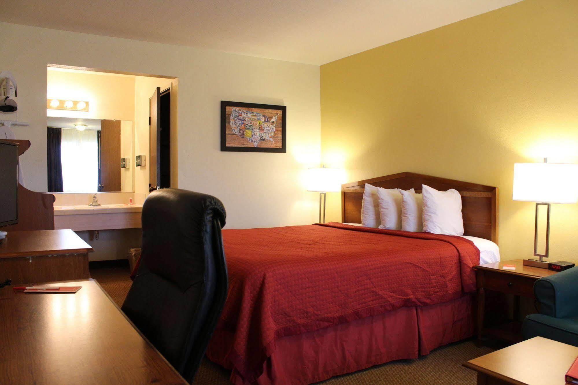 Econo & - Wine Country Area Hotel 2*